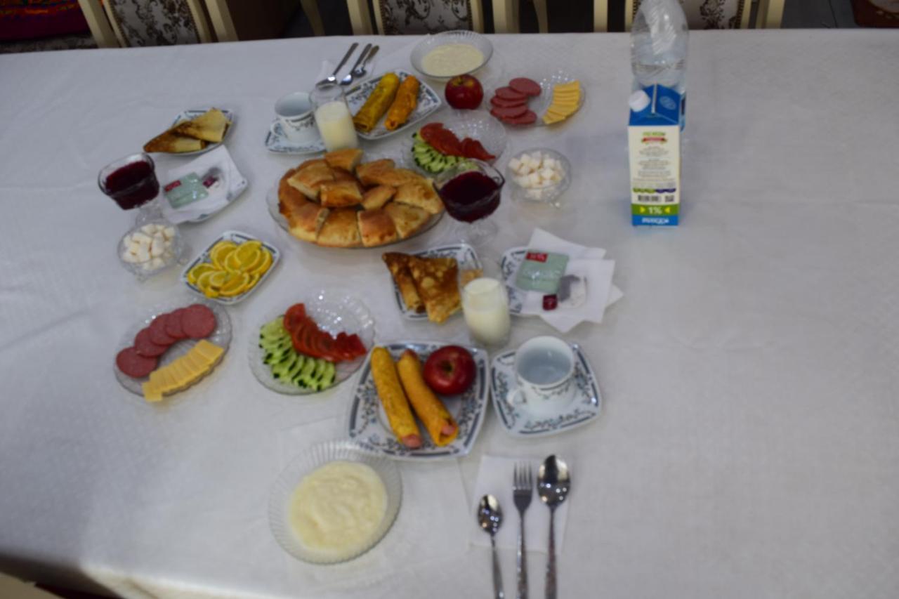 Naryn Guest House Buitenkant foto