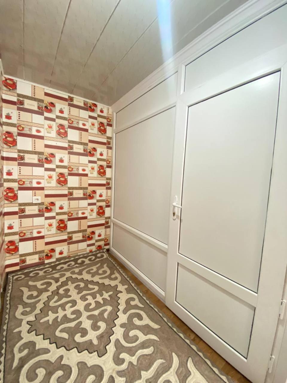 Naryn Guest House Buitenkant foto